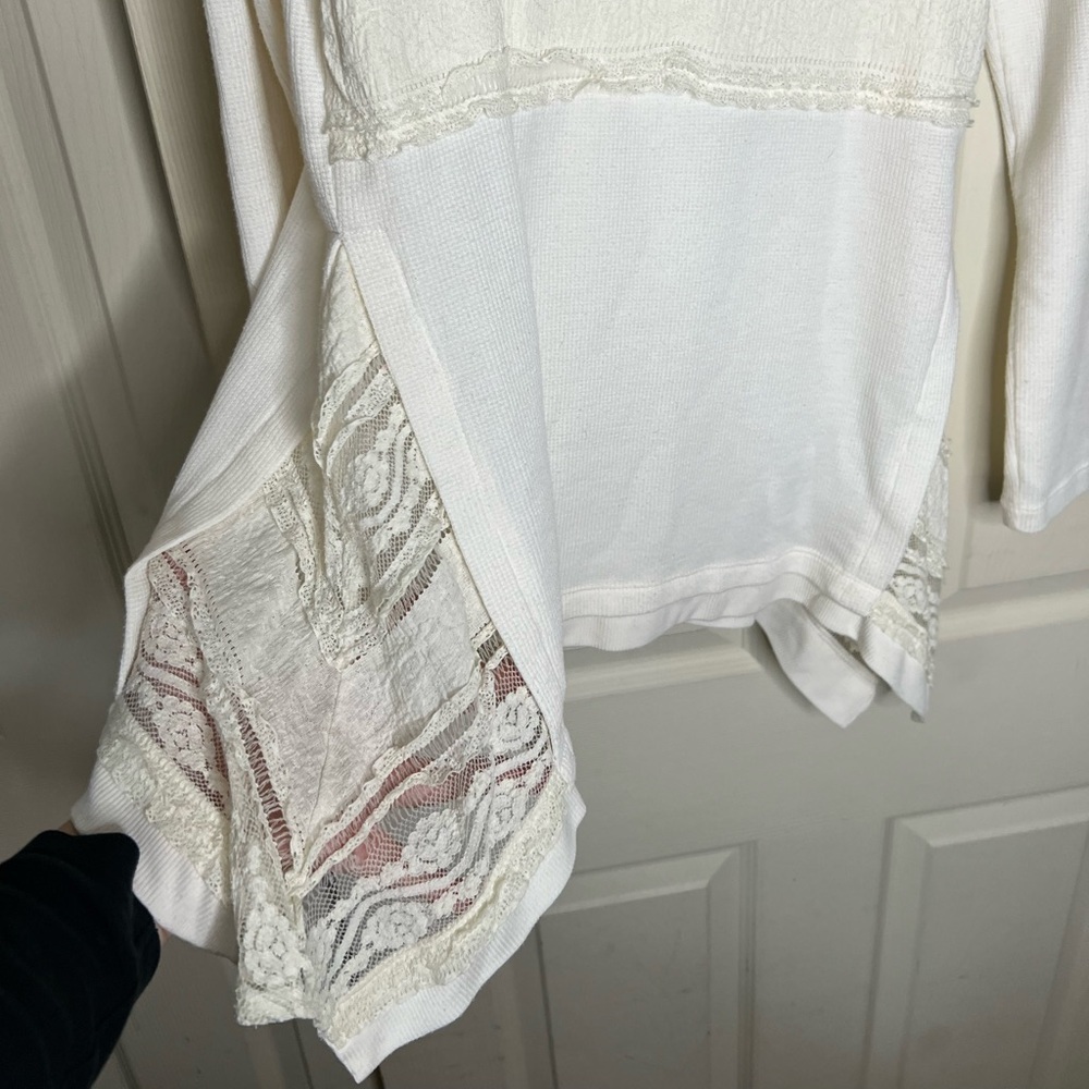 LOGO Lori Goldstein Boho Lace Top - Picture 2 of 4